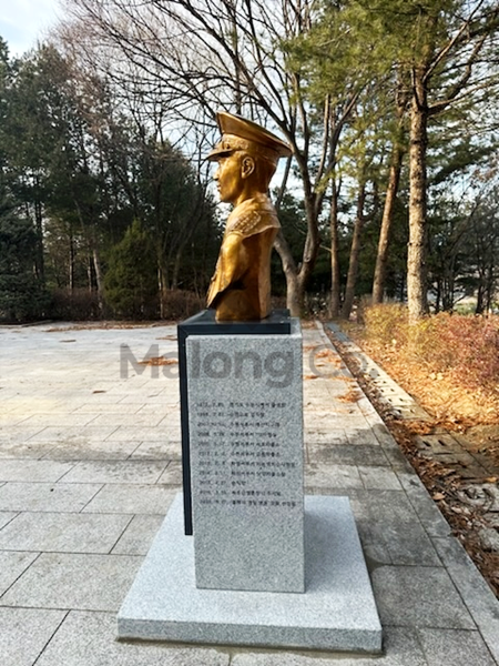 마롱컴퍼니 조형물 2