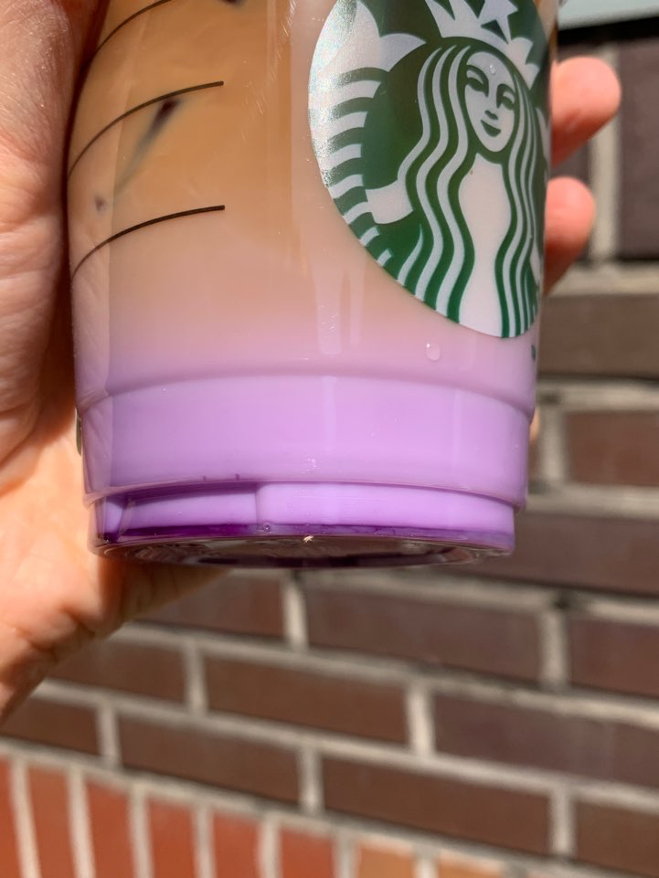 화이트모카와 베르가못향 시럽