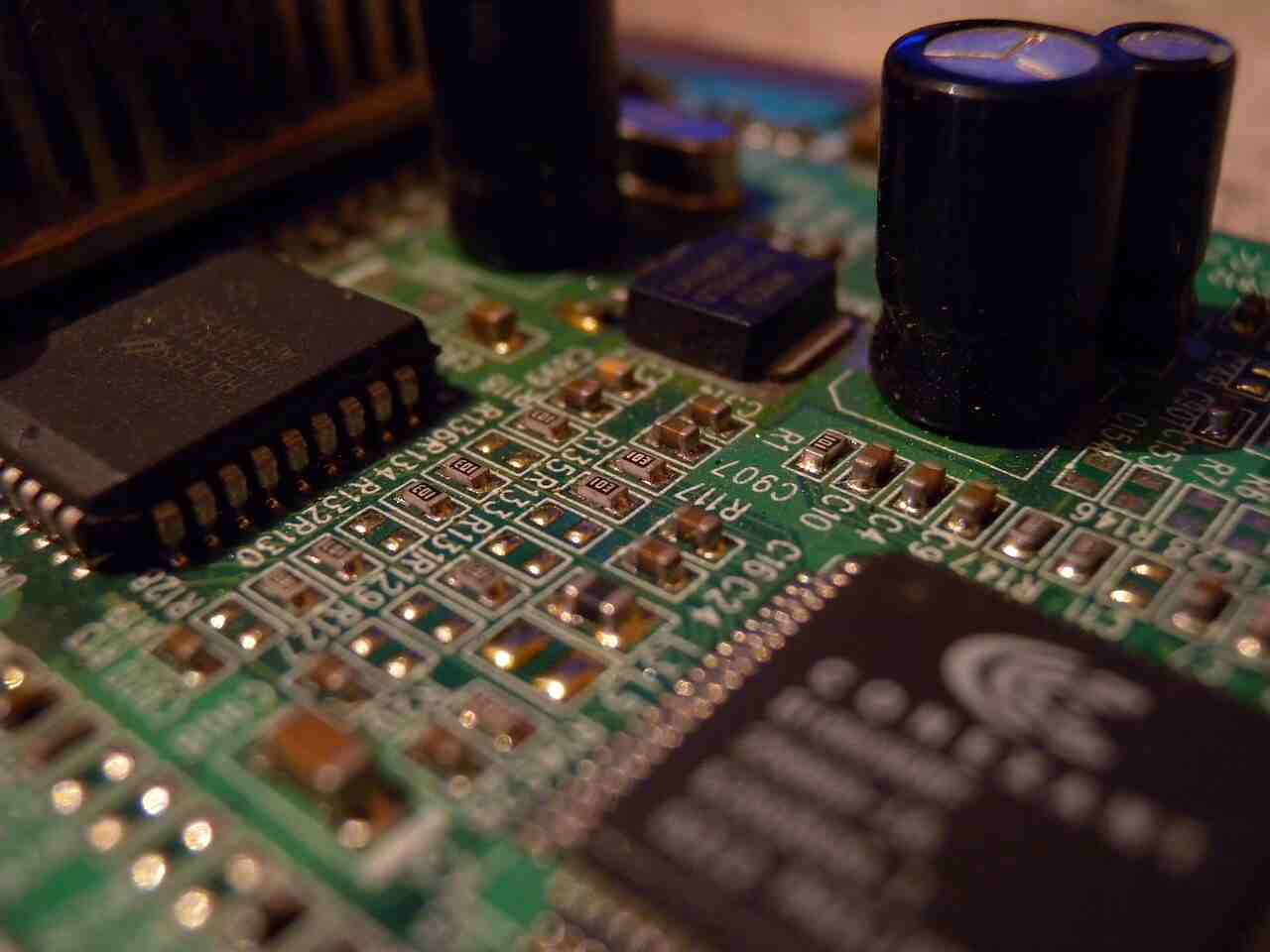 13. 마이크로컨트롤러 구조와 특징