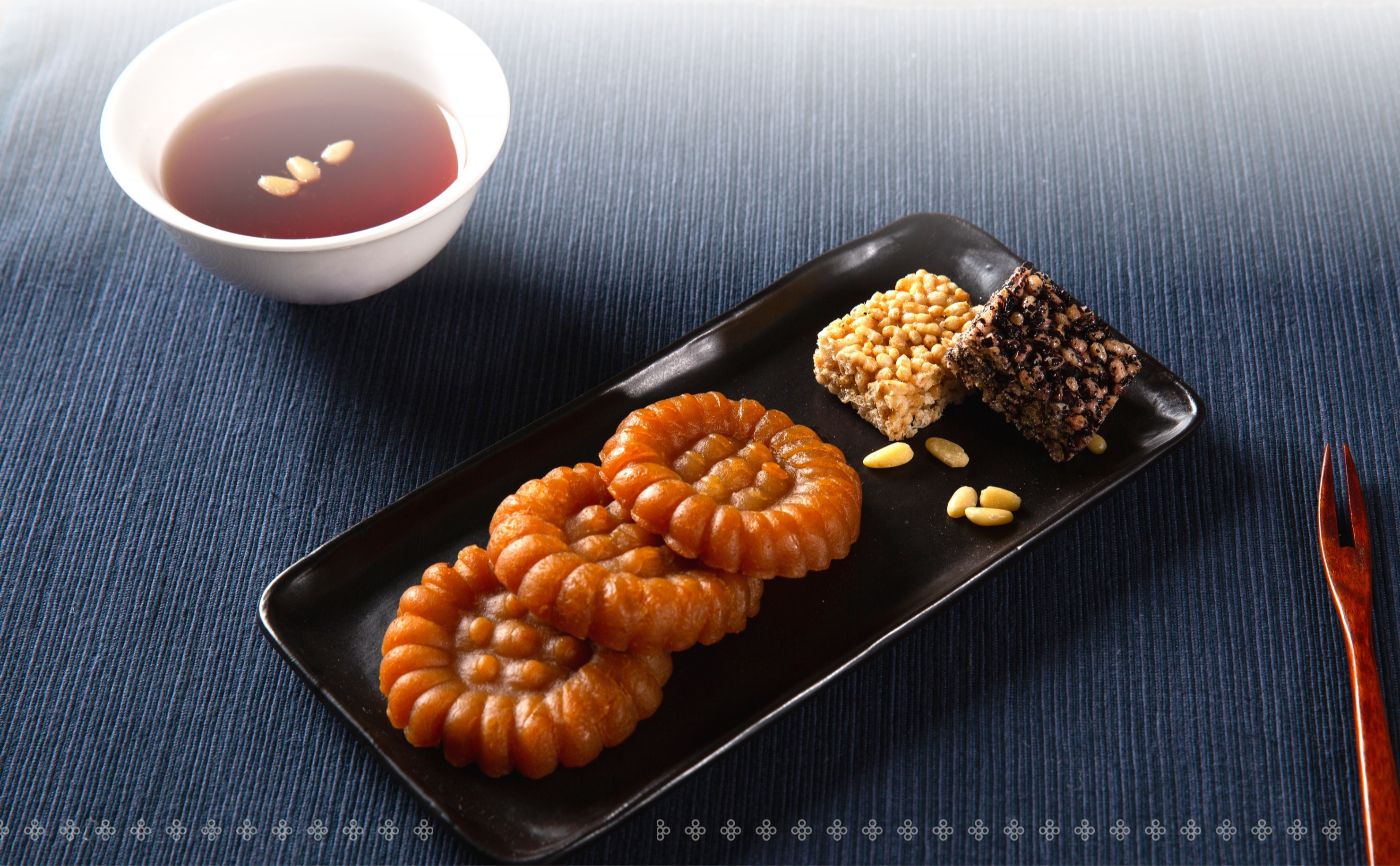 한국의 디저트 약과와 강정