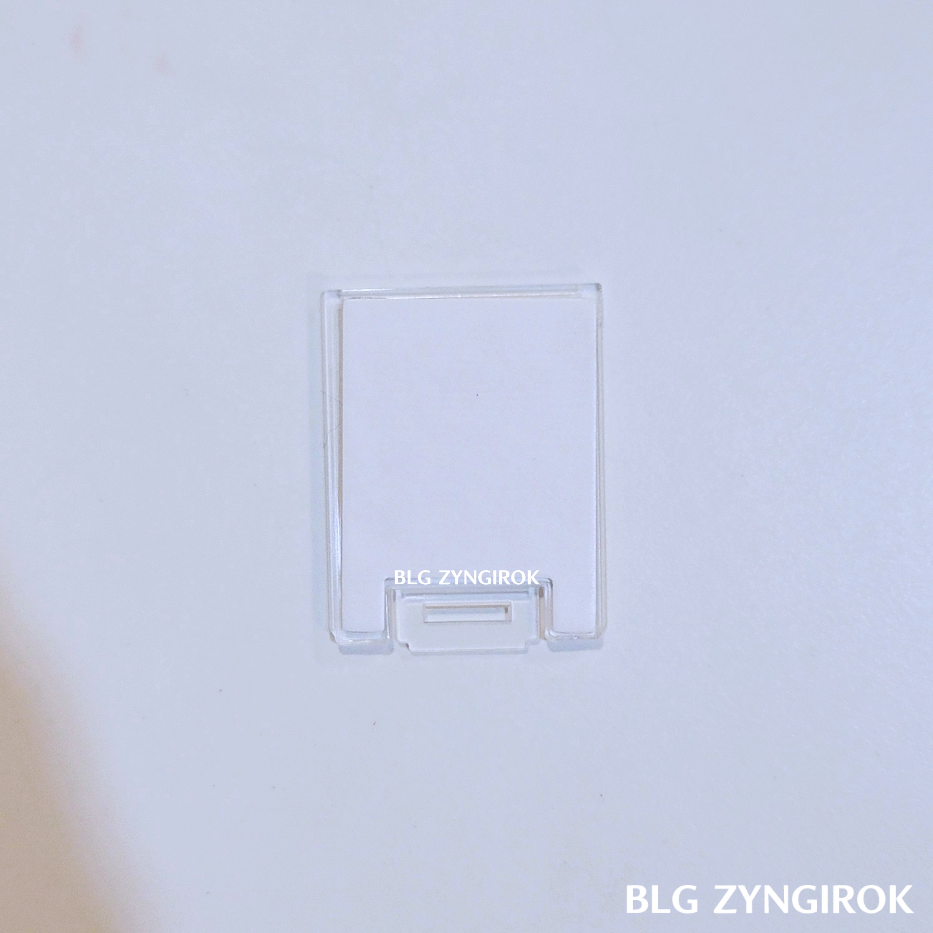 iRing2 플레이트가 테이블 위에 놓여있다.