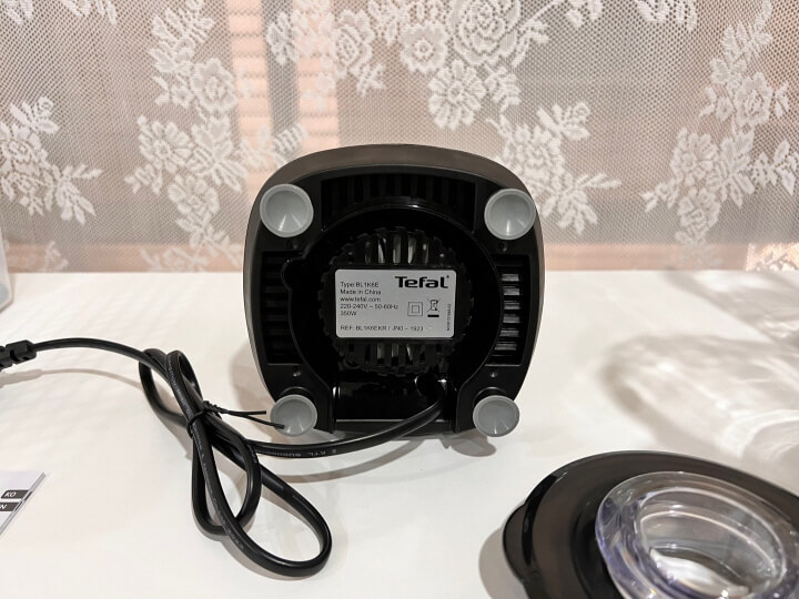 하단의 흡착판
