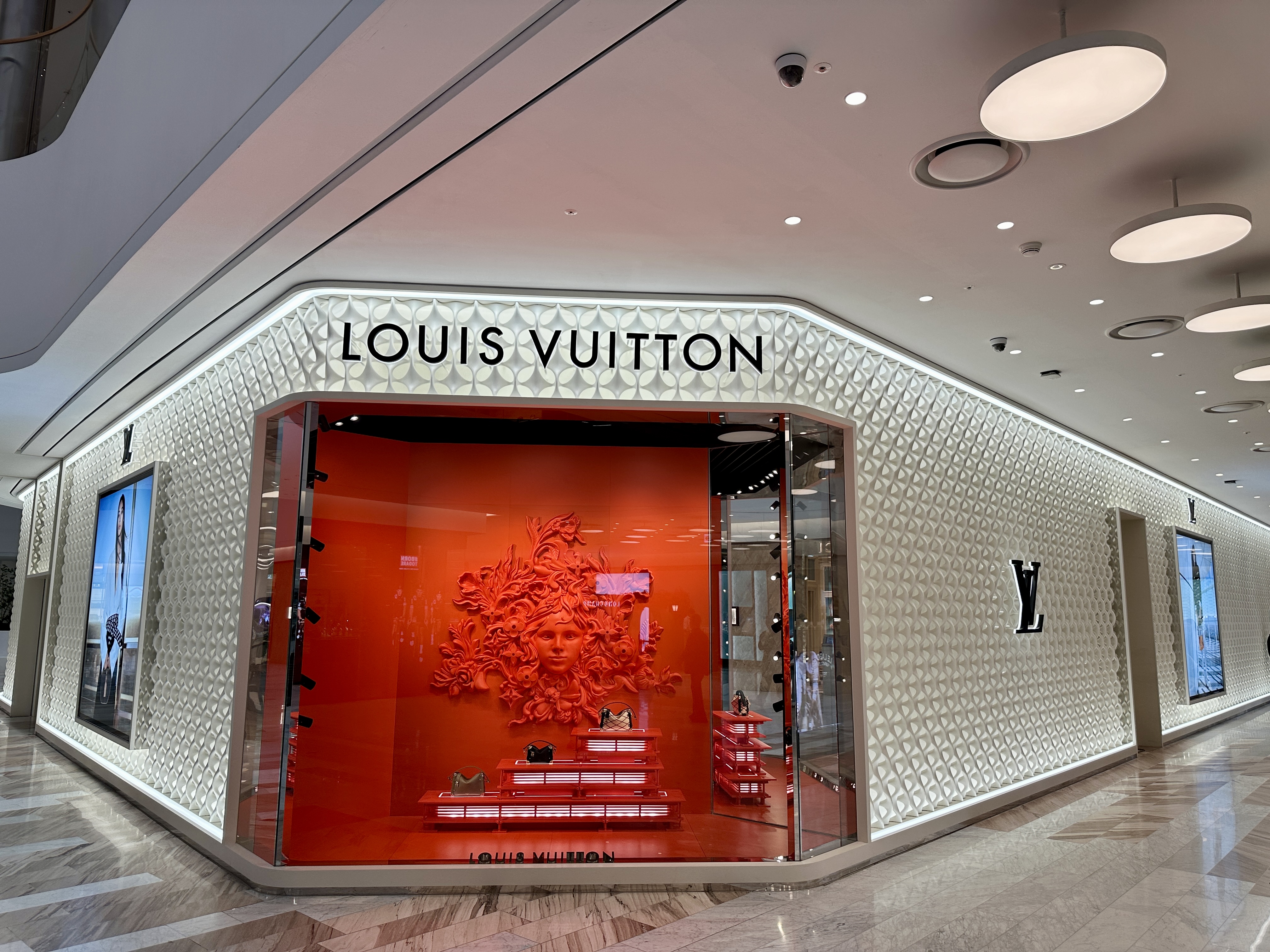 더현대 서울 루이비통