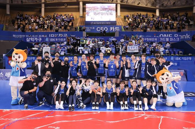 김연경 원더독스 선수 멤버 이진 표승주 김나희 인쿠시 문명화