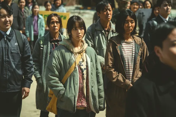 18살 소녀 한수나(노정의)