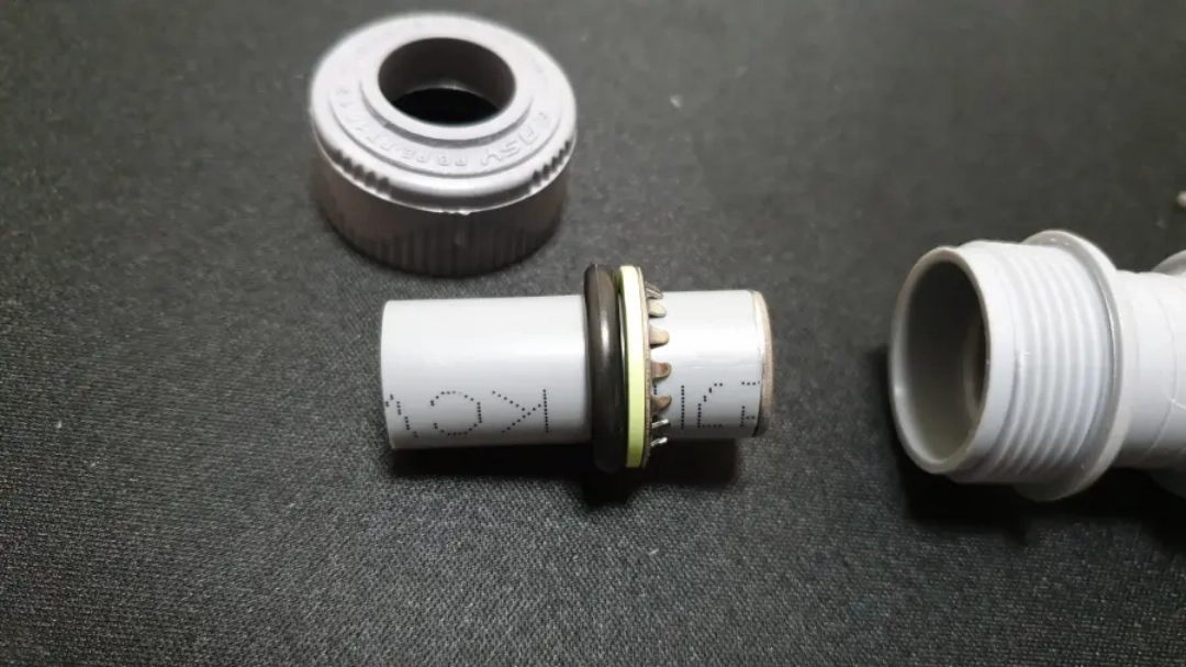 배관 자른 모습