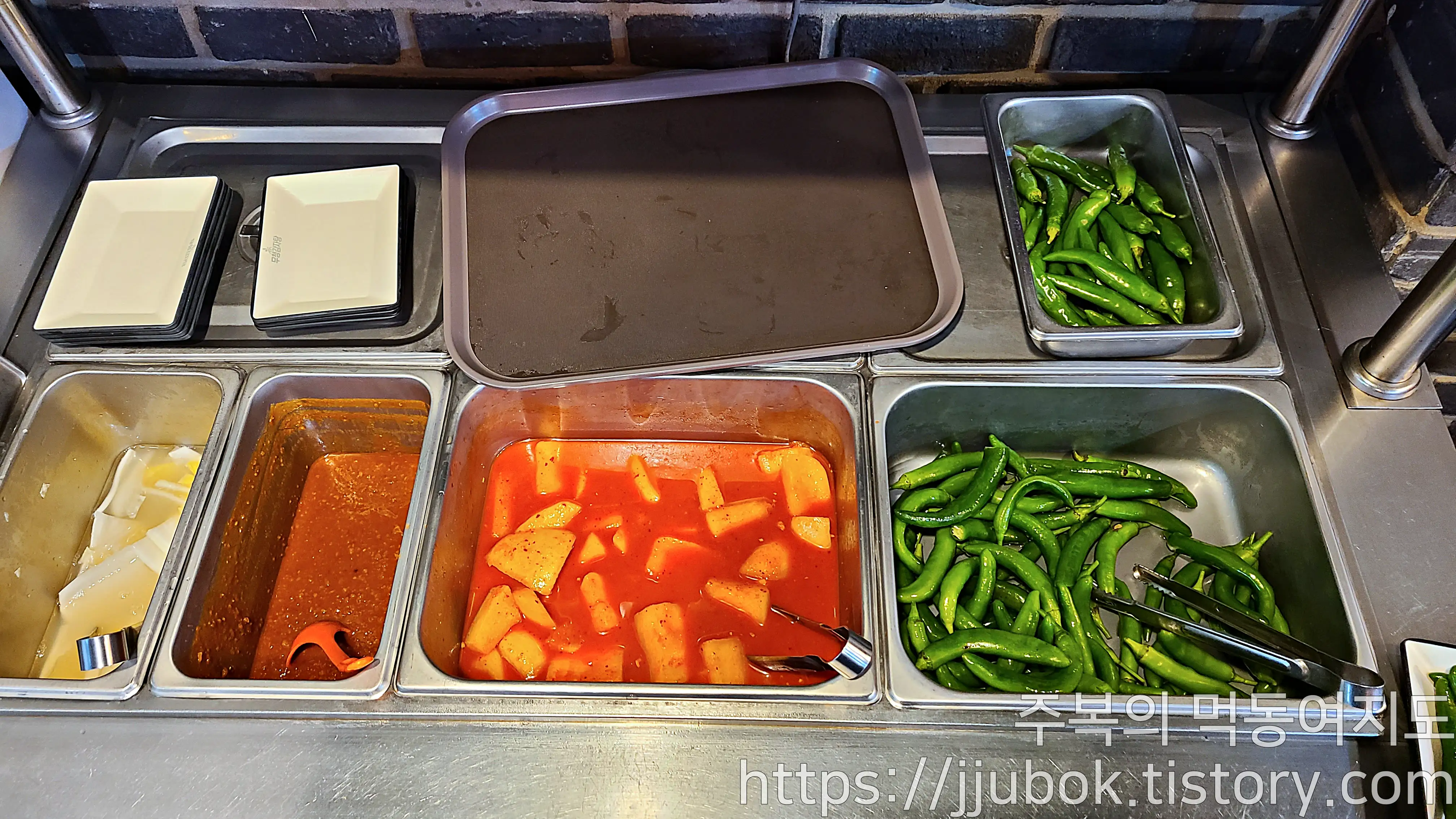 무청감자탕-밑반찬-셀프바