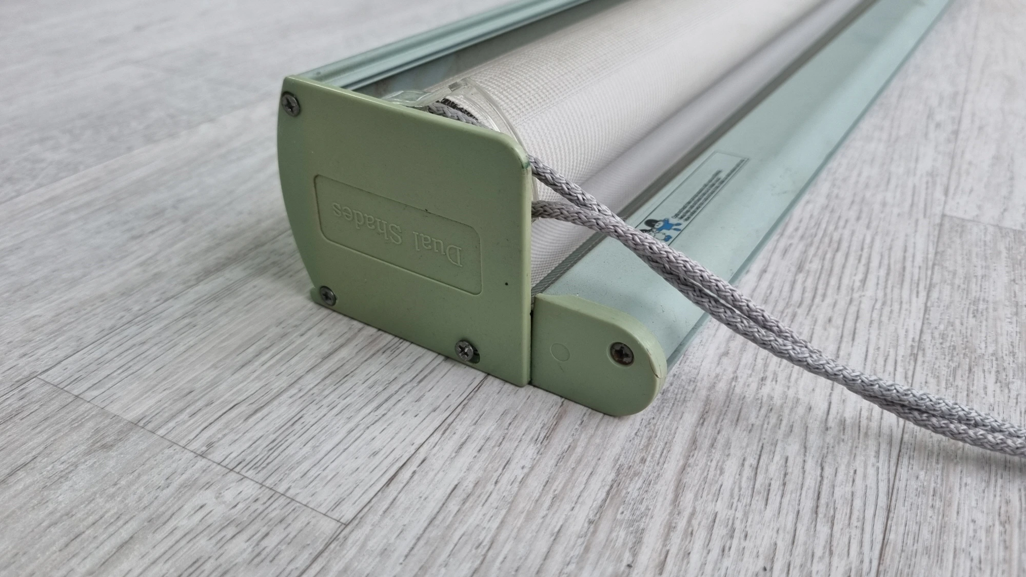 블라인드 옆면 커버 고정 볼트