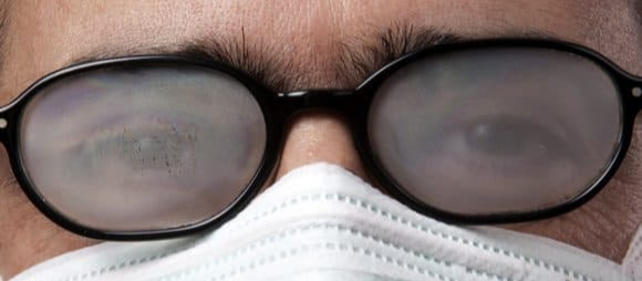 안경이나 마스크가 김 서리는 이유 &ndash; 응결과 온도차