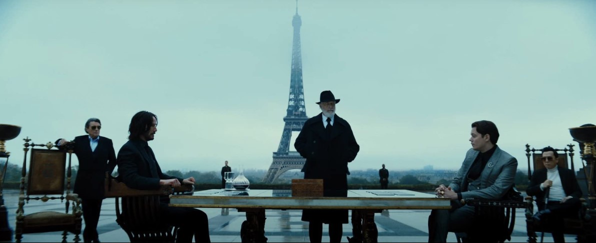 에펠탑 배경 존윅 4