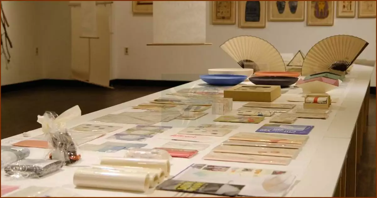 한지 로 만든 물품 전시 모습