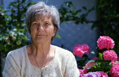 갱년기 장애를 겪는 분들에게 권장하는 올바른 대처법