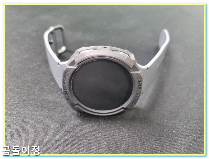 갤럭시 워치8 스트랩 교체와 가벼운 무게, 초보자도 만족한 사용기