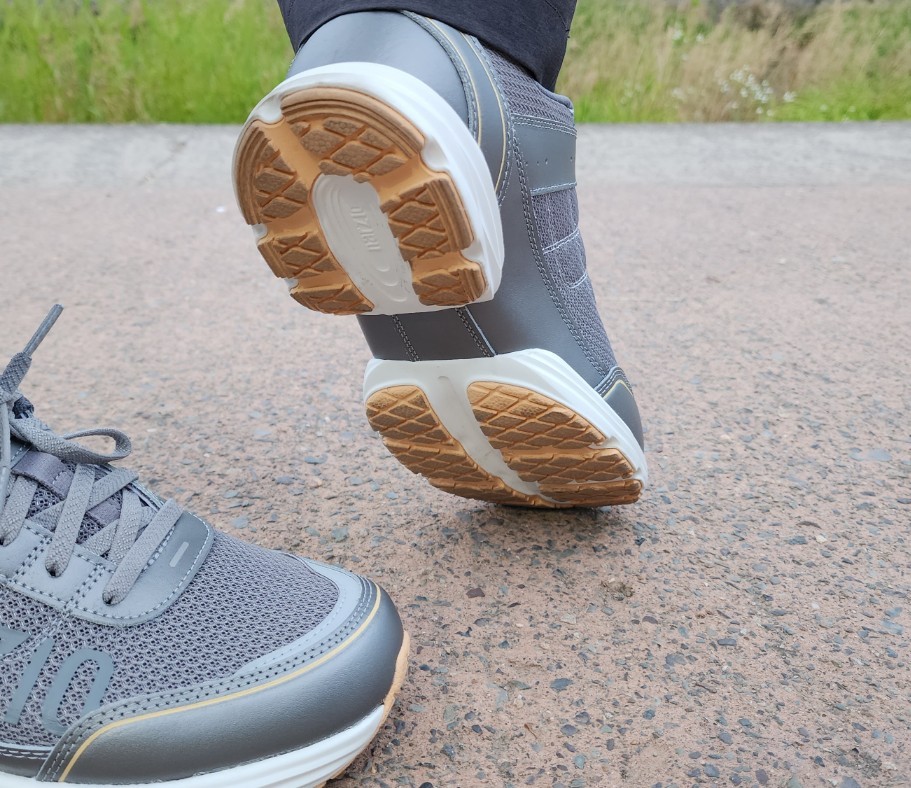 나르지오 신발(워킹화)을 착용해 본 소비자의 신발 소개