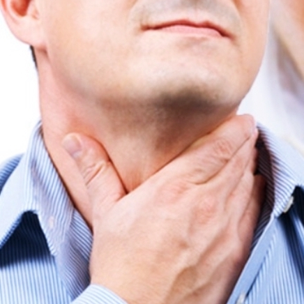 오른쪽 목줄기 통증