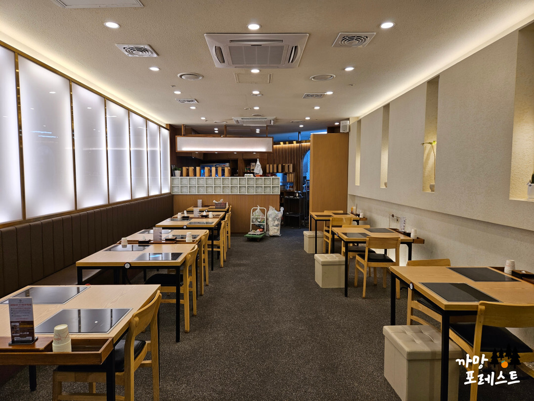 광교 앨리웨이 삼청동 샤브 내부