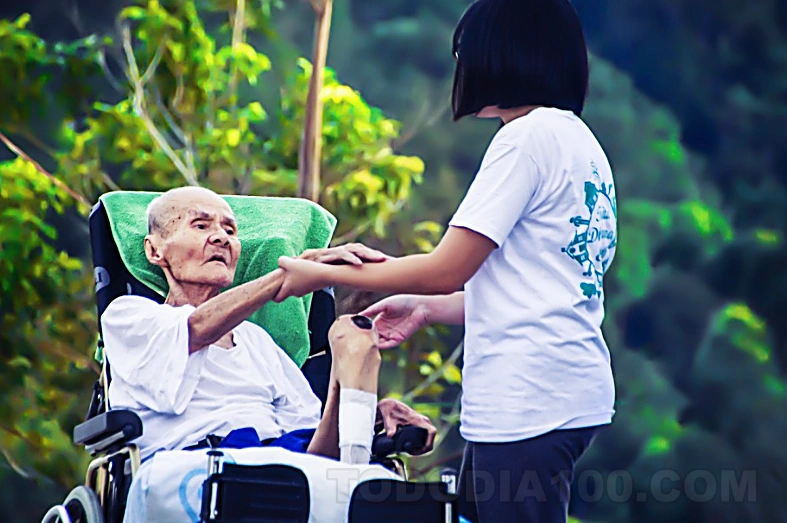 요양보호사 서비스