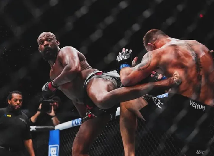 존존스 톰아스피날 전적