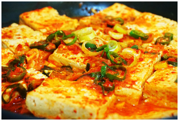 백종원의 두부조림 요리 과정 이미지