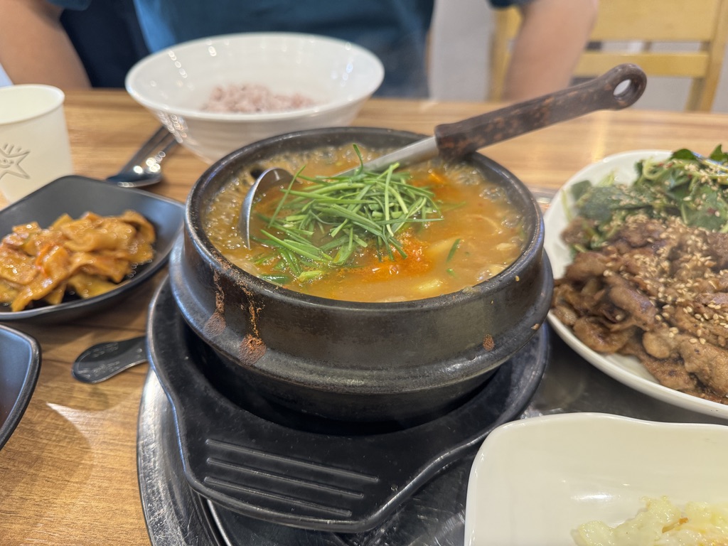 서초동 교대역 점심 맛집 담뿍화로된장찌개 교대점