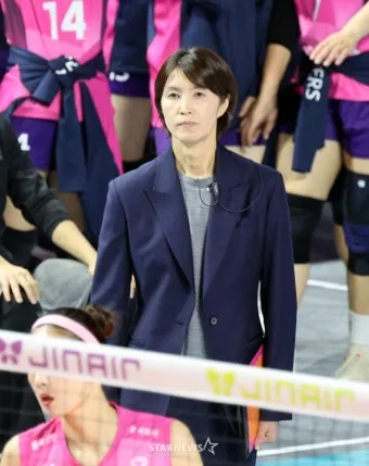 2025 2026 시즌 흥국생명 배구단 선수 명단 및 연봉 계약 FA 외국인 선수 정보 로스터 분석_5