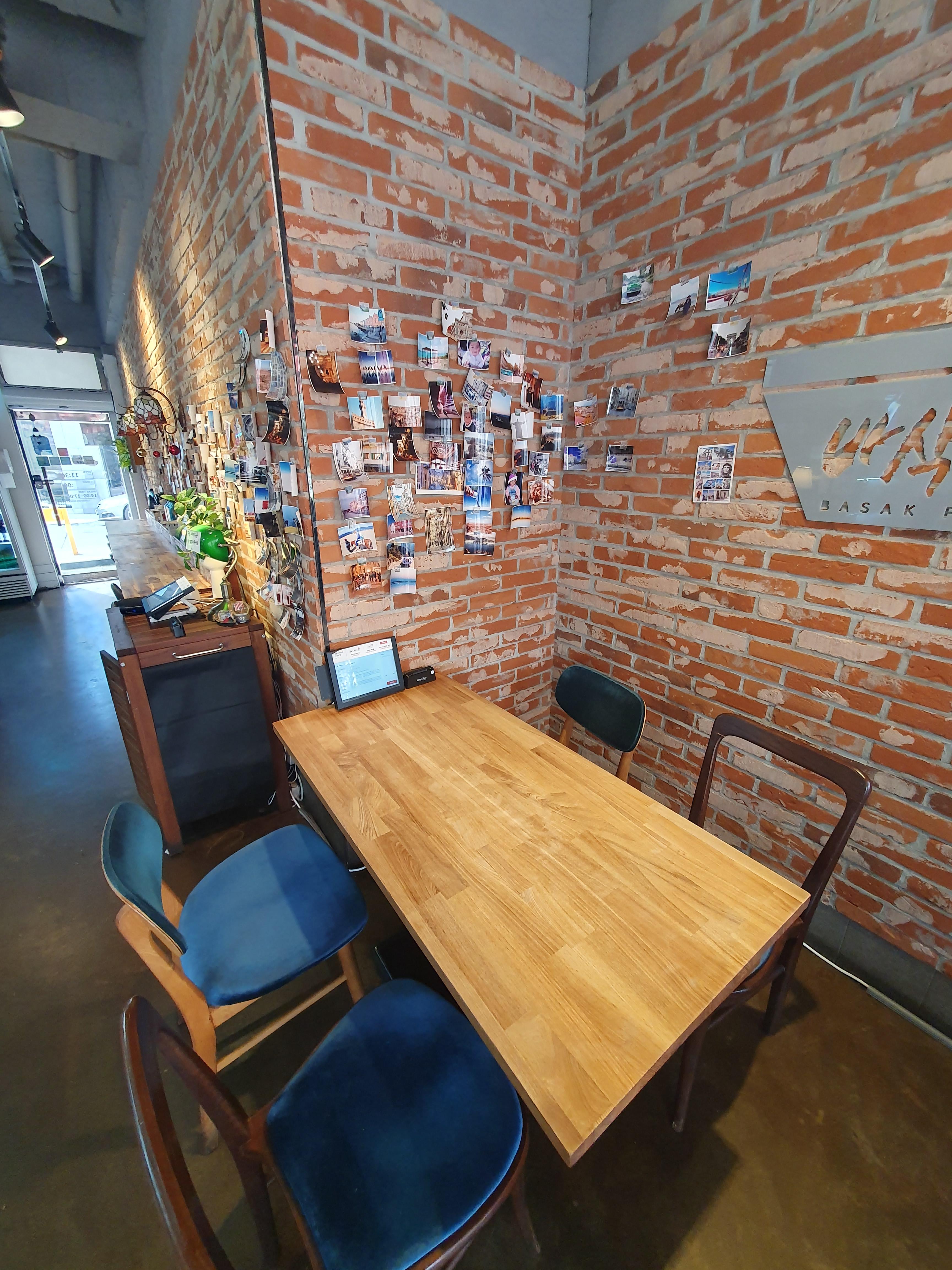 갈마동 수제튀김 바삭공장 매장사진