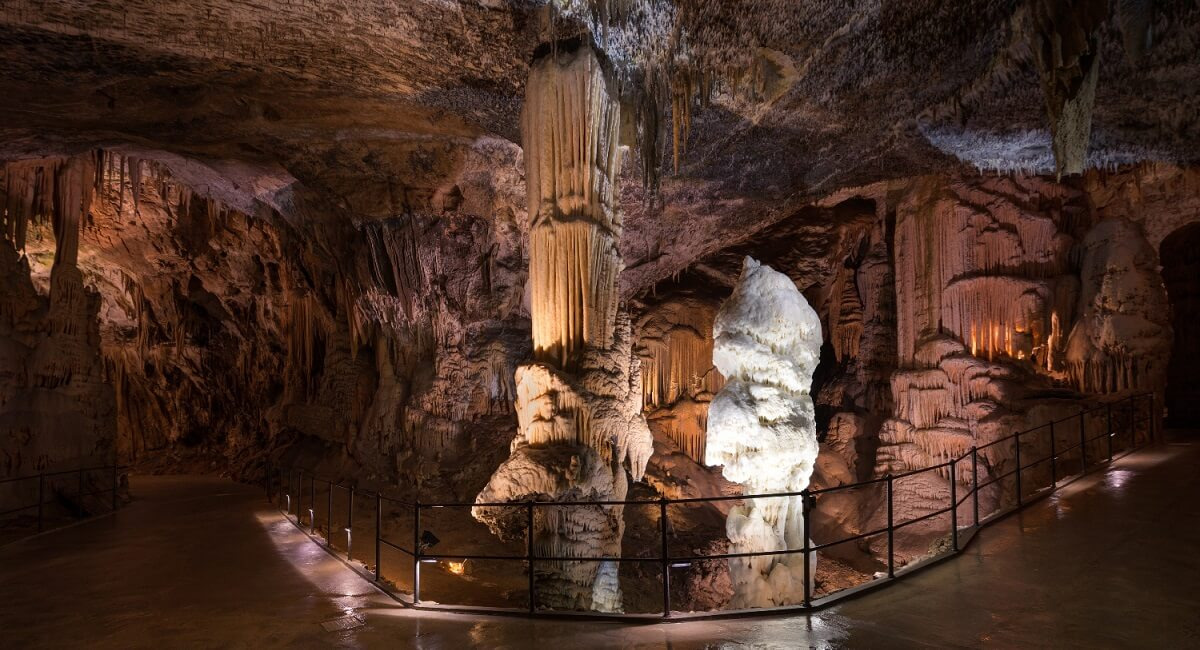 포스토이나 동굴