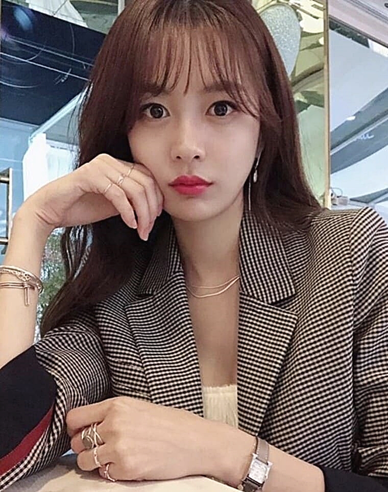 배우-송다은
