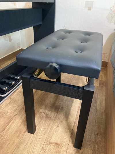 묻지도 말고 따지지도 말고 그냥 높낮이 의자로 구매