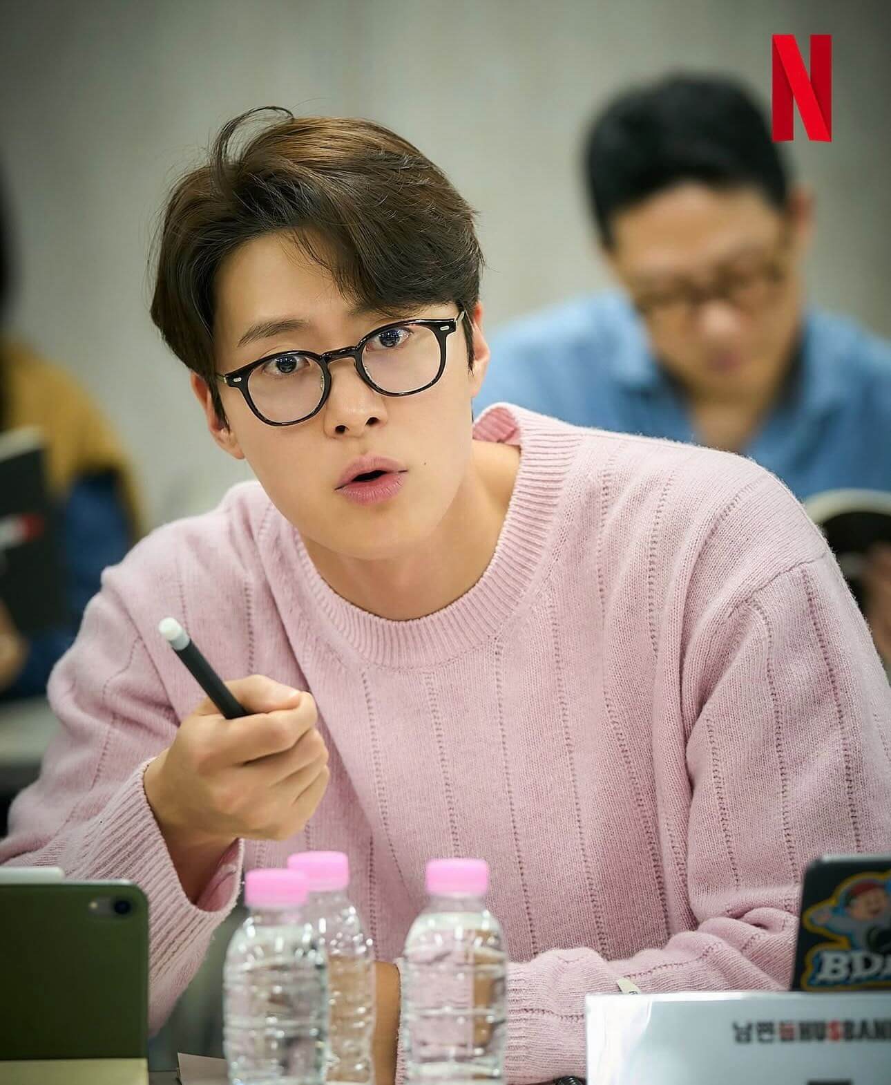 넷플릭스 영화 남편들 개봉일 예고편 출연진 줄거리 총정리