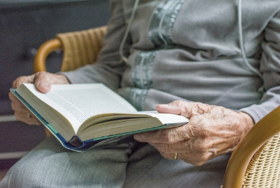 노인 맞춤 돌봄 서비스 시스템