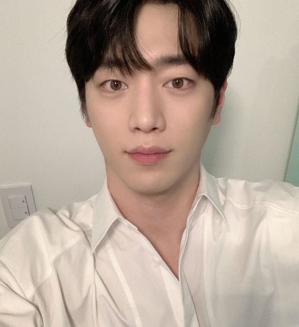 서강준 그리드
