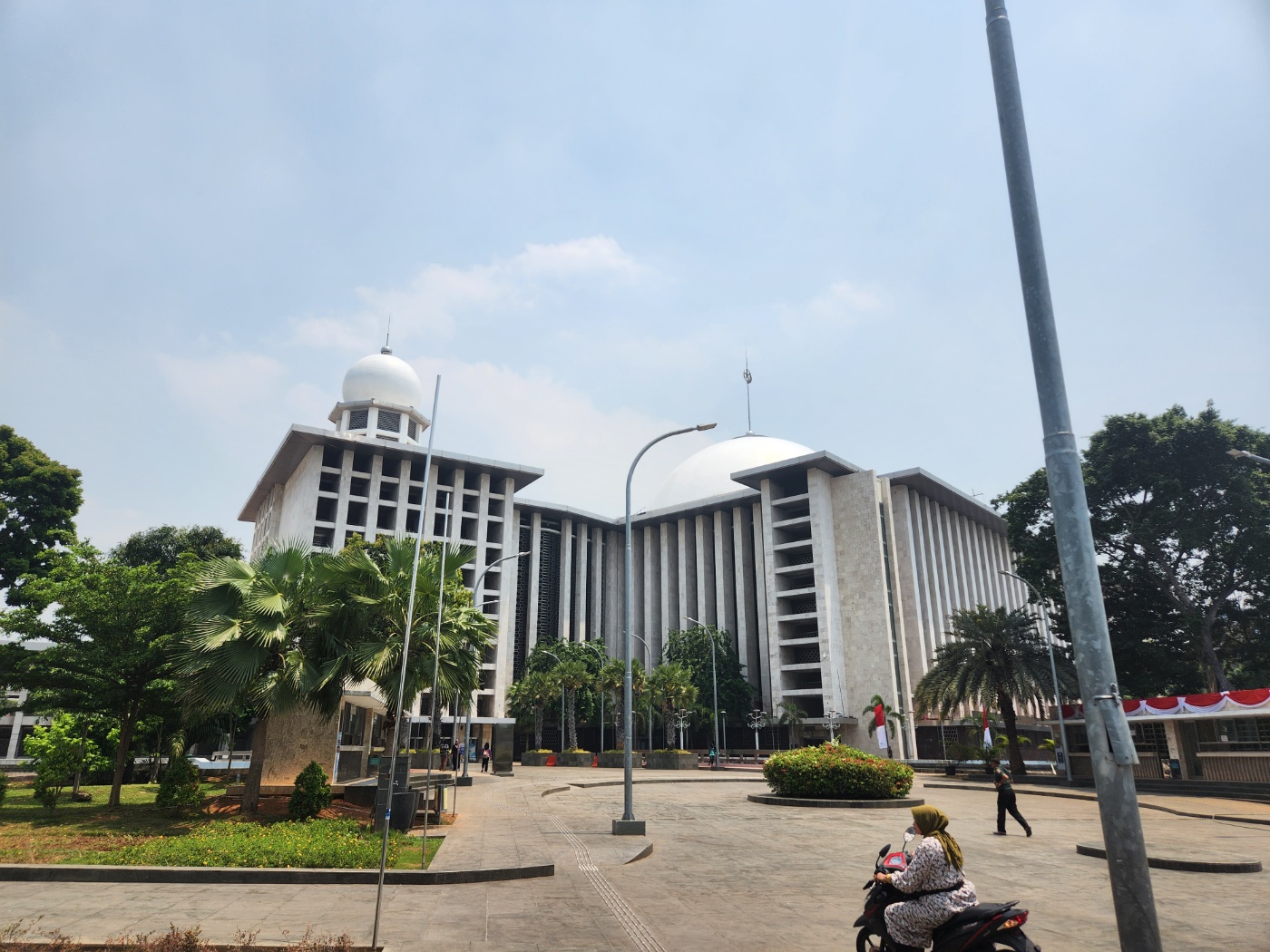 인도네시아 자카르타 동남아 최대 규모 이스티크랄 모스크(Istiqlal Mosque) 대표이미지