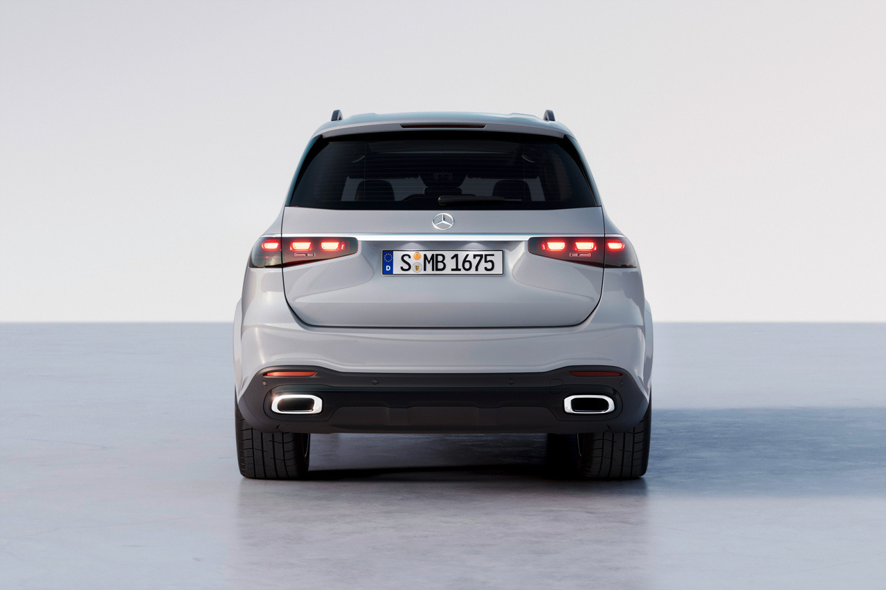 2024 벤츠 GLS 가격&#44; 연비 및 경쟁 차종(BMW X7&#44; 아우디 Q7)