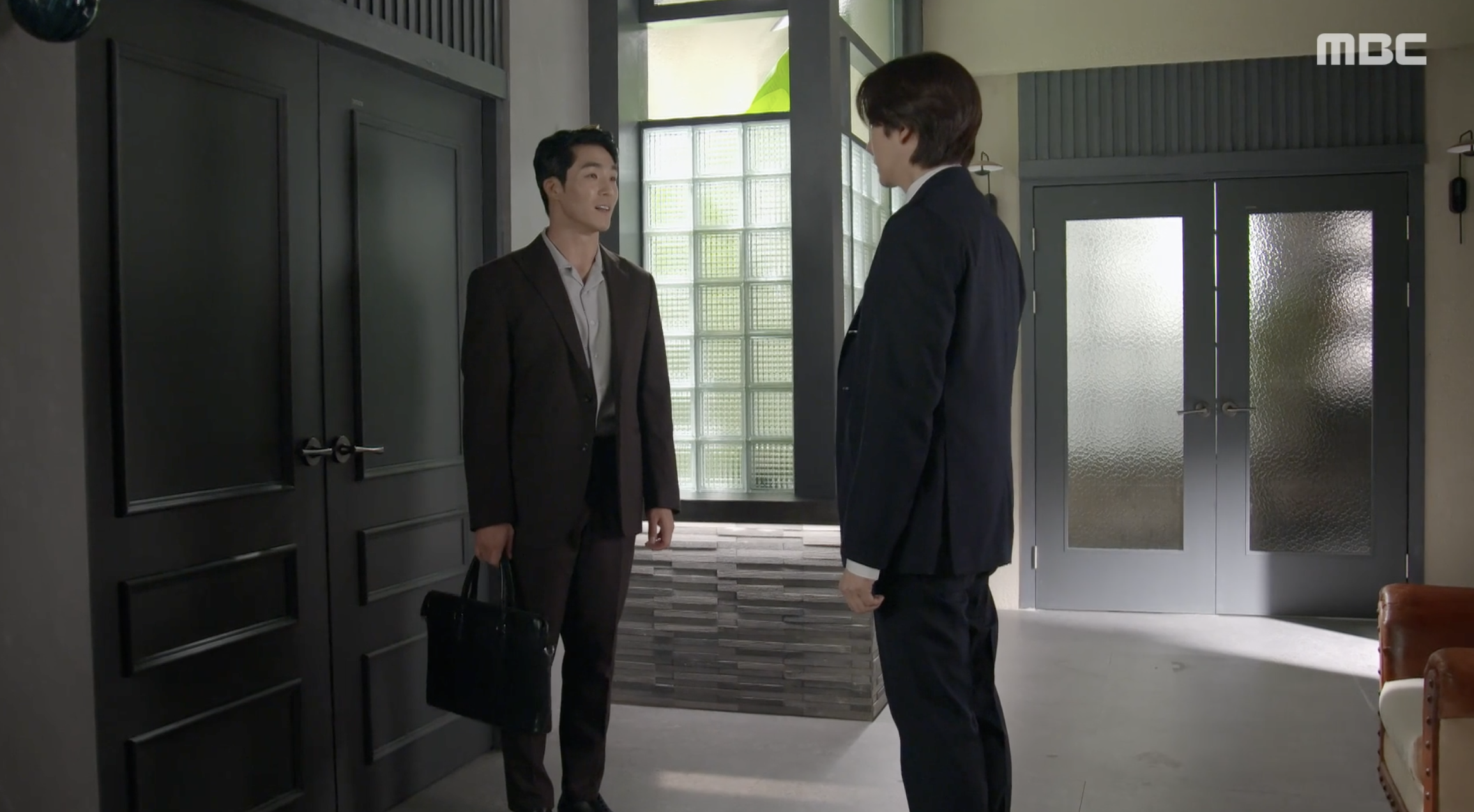 태경의 의심과 김선재 경계