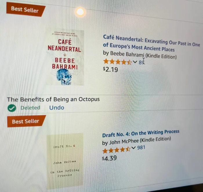 Beebe Bahrami의 “Café Neandertal”은 $4.39에, John McPhee의 “Draft No. 4”는 $2.19에 판매되고 있었다.