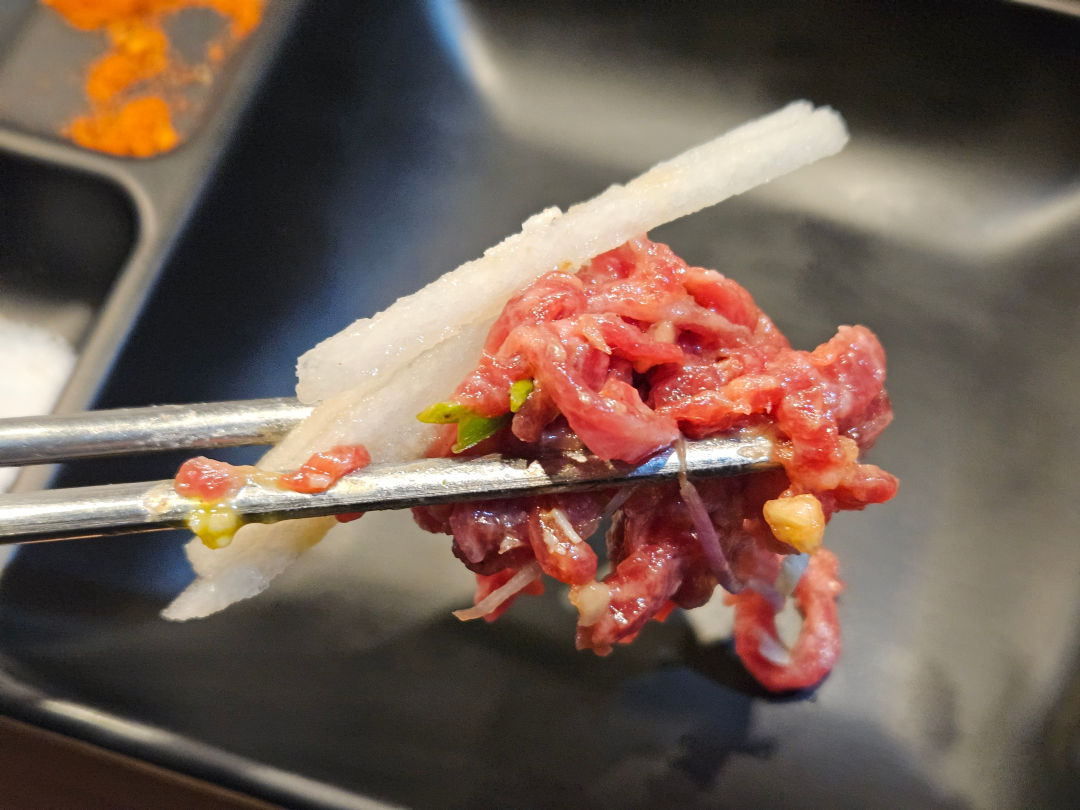 동타안 눈꽃치즈 육회