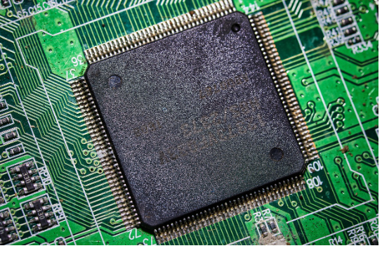 로컬 그룹 정책 편집기에서 자동 실행 사용 안 함 정책을 활성화하는 설정 화면