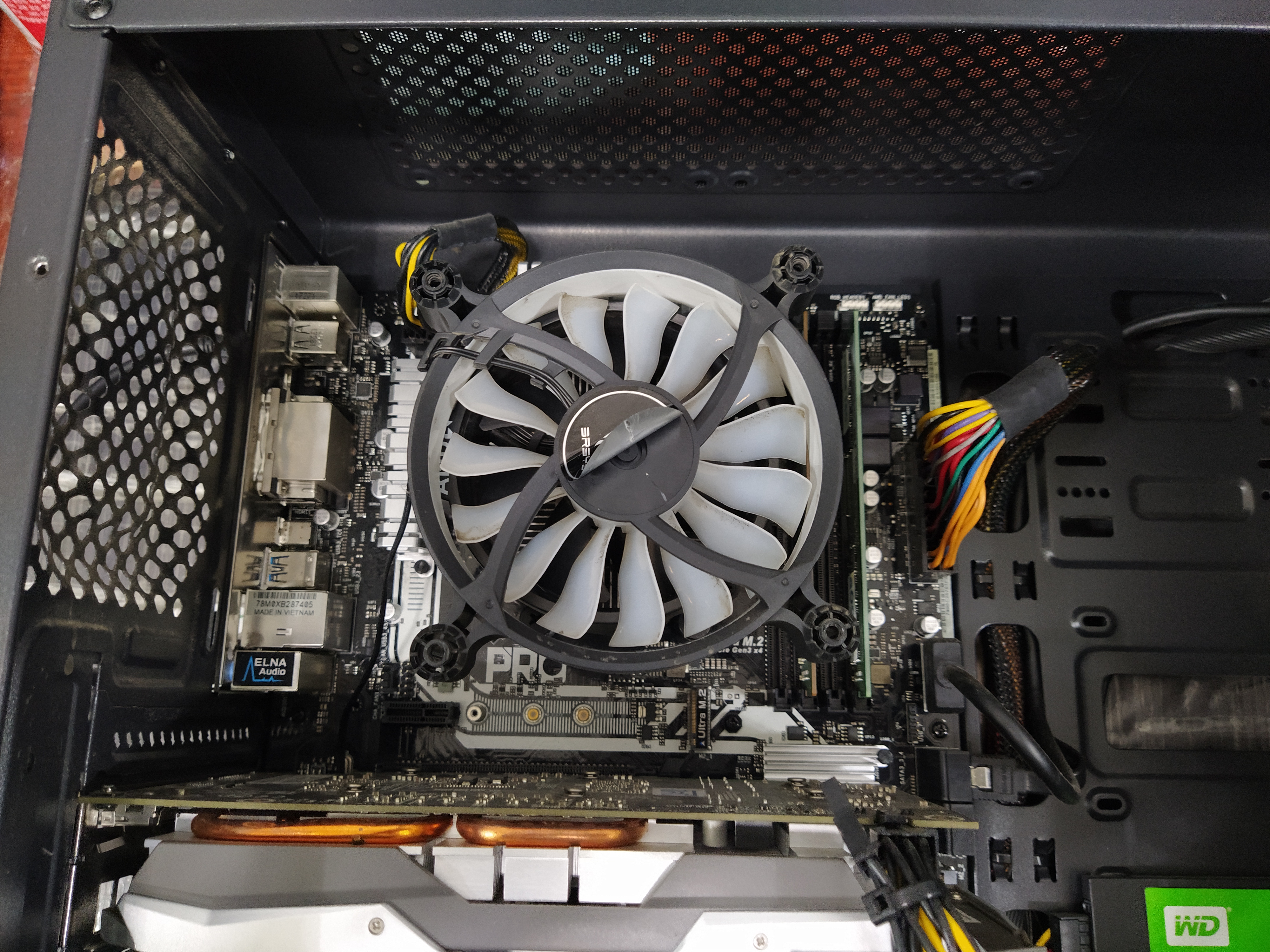 컴퓨터 케이스 후면팬 불량 - 회전 안함 - 베어링 오일 보충이 어려운 모델