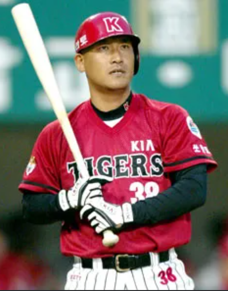 트리플쓰리-홍현우