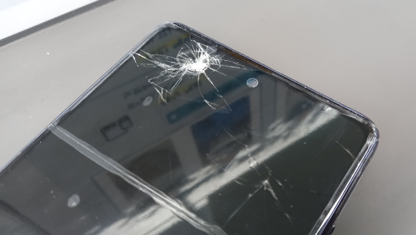 삼성 갤럭시 휴대폰 액정깨짐 정품교체 수리비용은(S20 FE SM-G781N 모델)