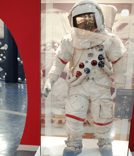 옥토끼우주센터-내부-우주인