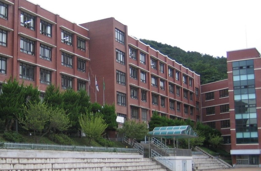 학교 전경사진
