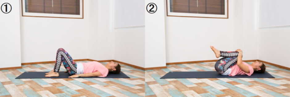 누워서 무릎 구부리는 자세 이미지