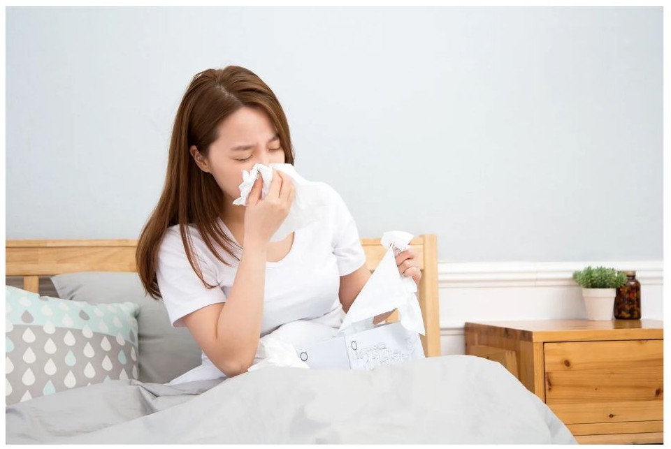 감기걸린 여자 사진