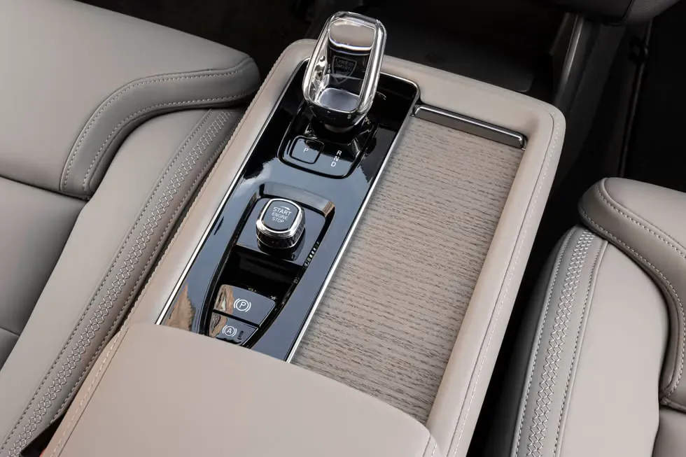 볼보 XC90 이미지