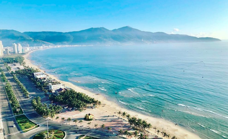 베트남 다낭 해변가 사진