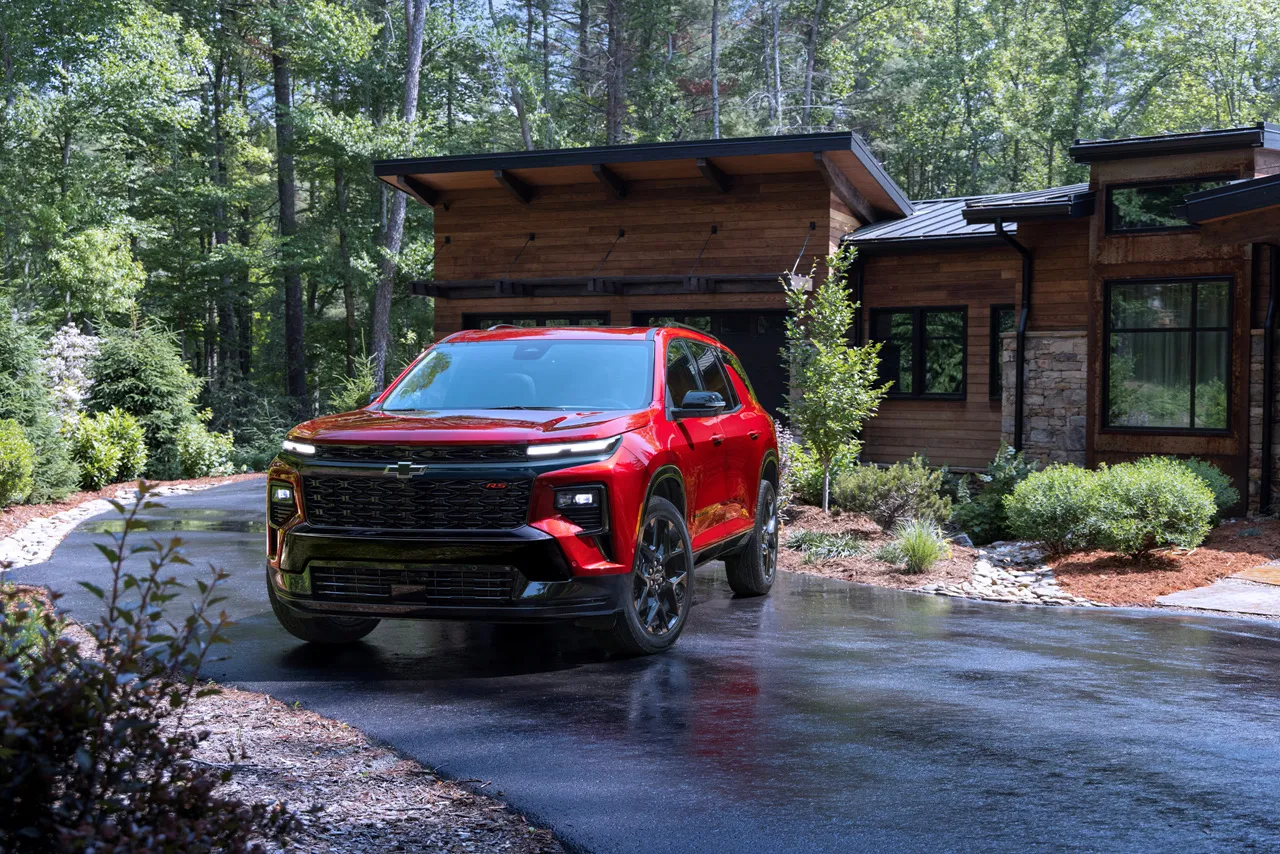 쉐보레 트래버스-실외-레드