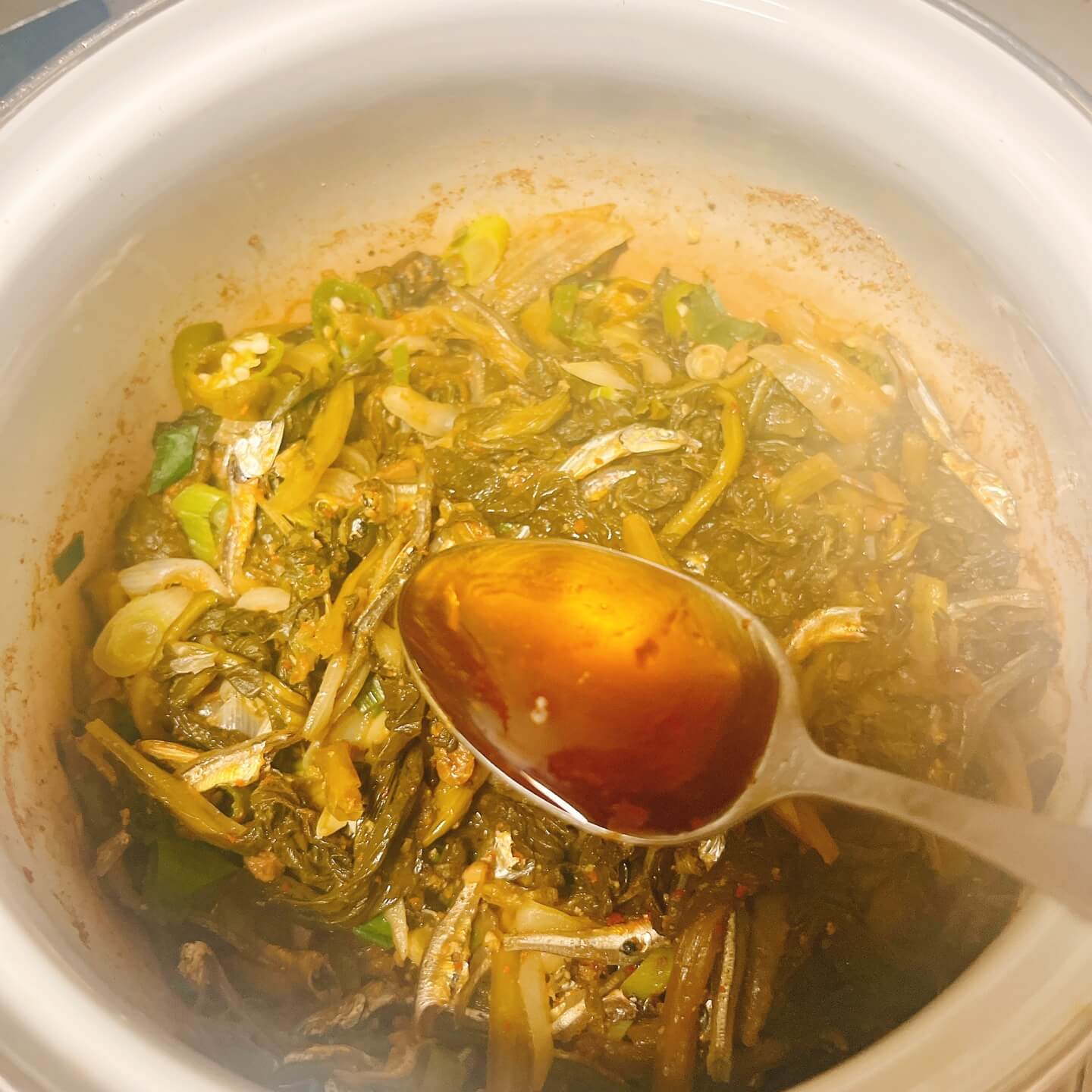 무청요리에 참기름 1스푼 넣어주세요