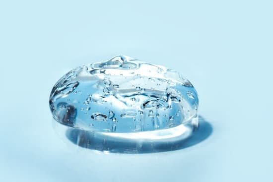 히알루론산 (Hyaluronic Acid) ❘ 피부 보습과 재생의 핵심 성분